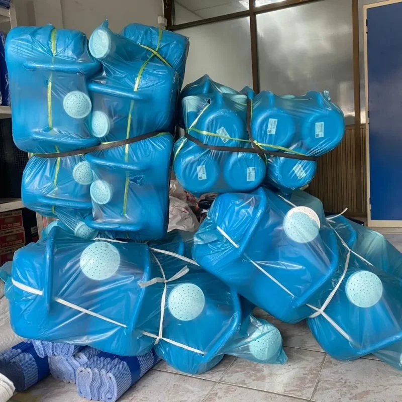 บัวรดน้ำ พลาสติก สีฟ้า ลายมงกร ขายส่ง