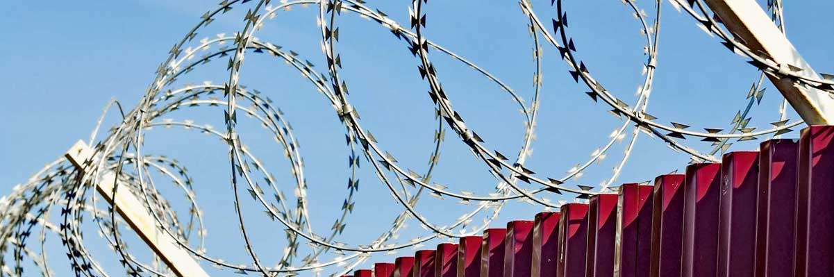 รั้วลวดหนามหีบเพลง